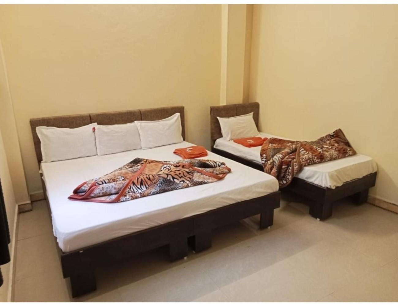 Hotel Mahakal Vishram, Ujjain Exterior foto